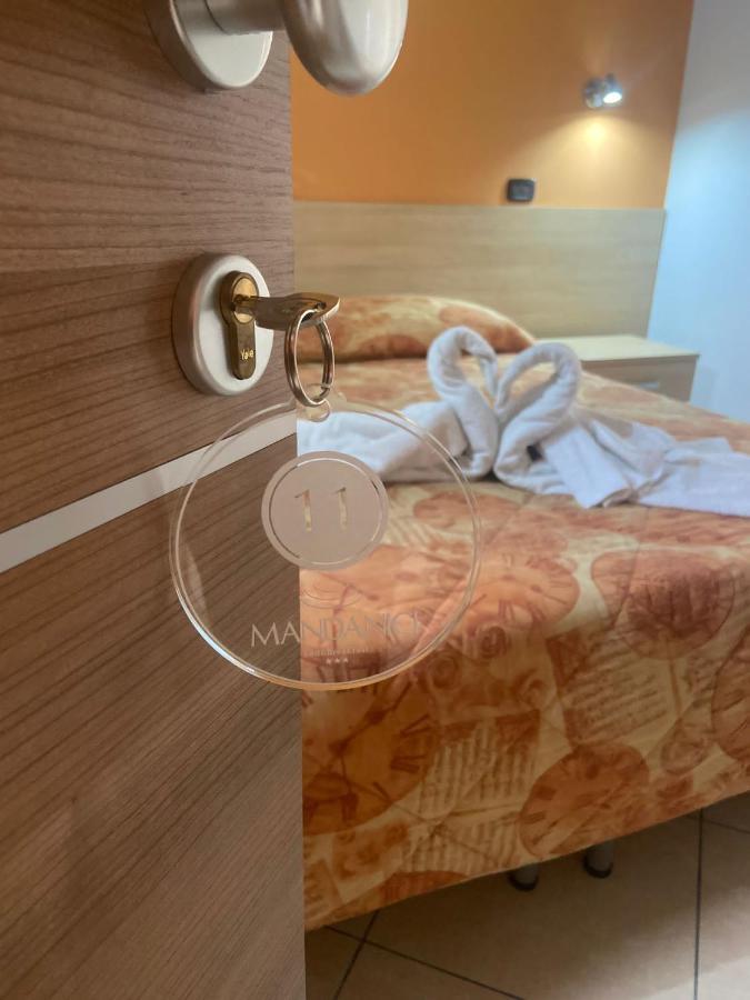 Hotel Mandanici :Borgo Marsalini Barcellona Pozzo di Gotto Exterior foto