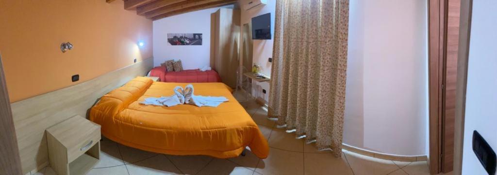 Hotel Mandanici :Borgo Marsalini Barcellona Pozzo di Gotto Exterior foto
