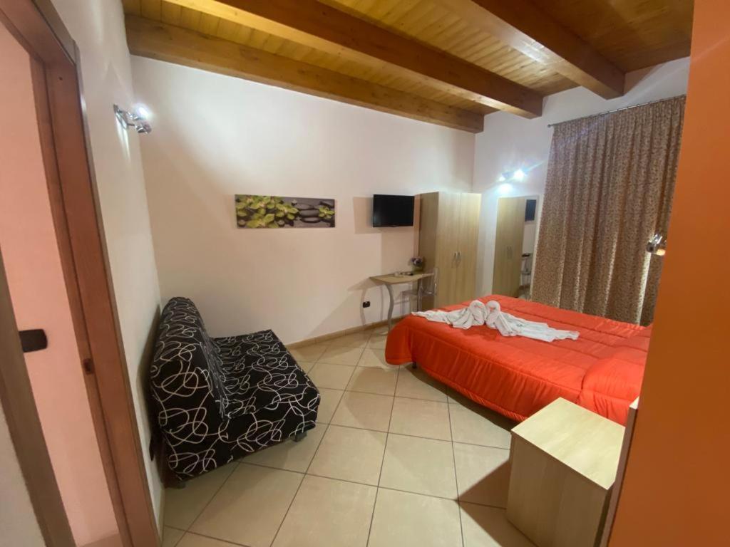 Hotel Mandanici :Borgo Marsalini Barcellona Pozzo di Gotto Exterior foto